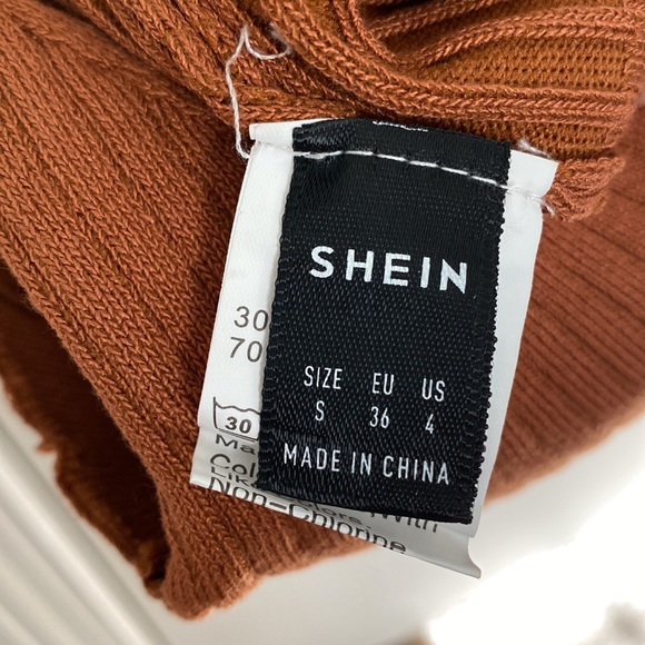 Shein Ribbed Crop Top - Picture 3 of 3